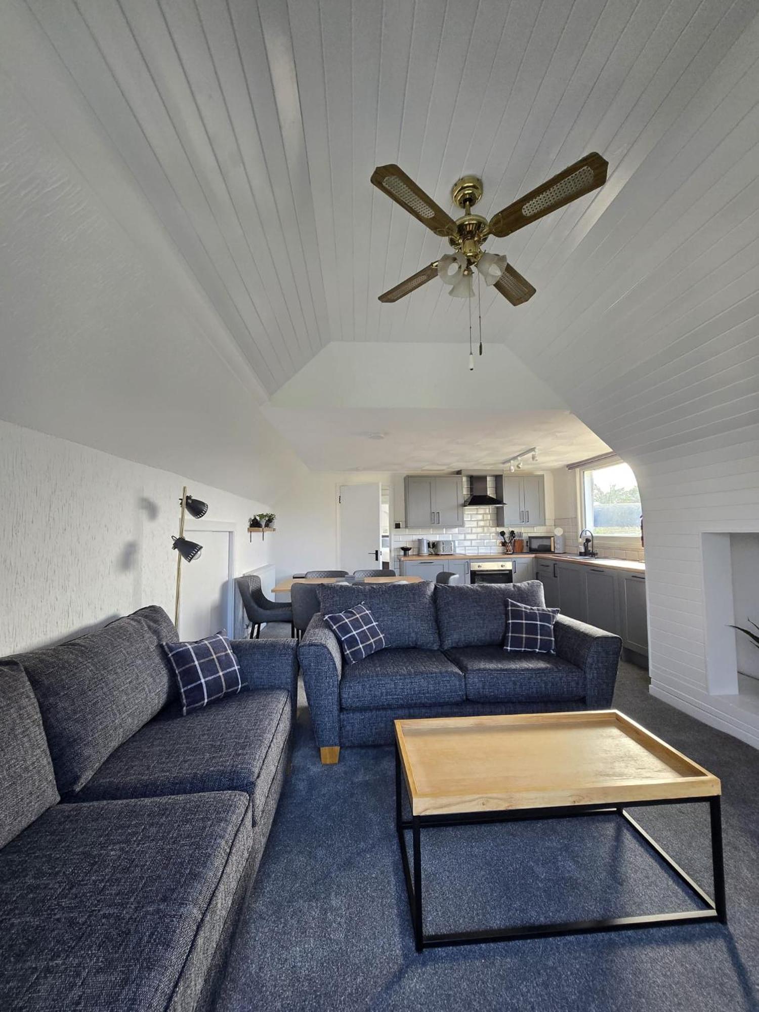 Beautiful Apartment With Private Pool Near Tenby Kilgetty Kamer foto